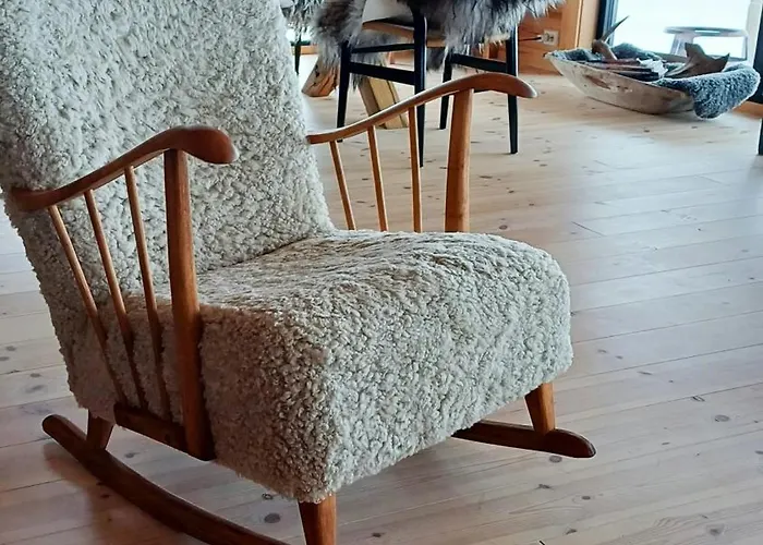 With Panoramic Views At Syndin Plateau *