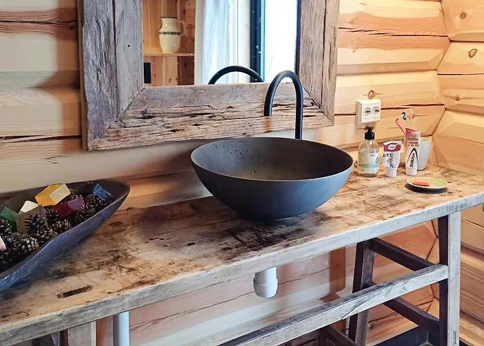 With Panoramic Views At Syndin Plateau